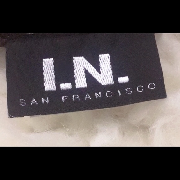 🛍🌸I. N. San Francisco Burgundy Patterned Skirt - Picture 2 of 2